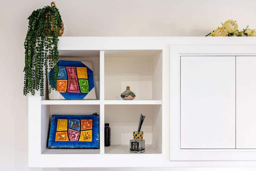 Stylish Apartment Rome Air Conditionig Wifi Tv 50 Metro 4 Minutes Away エクステリア 写真